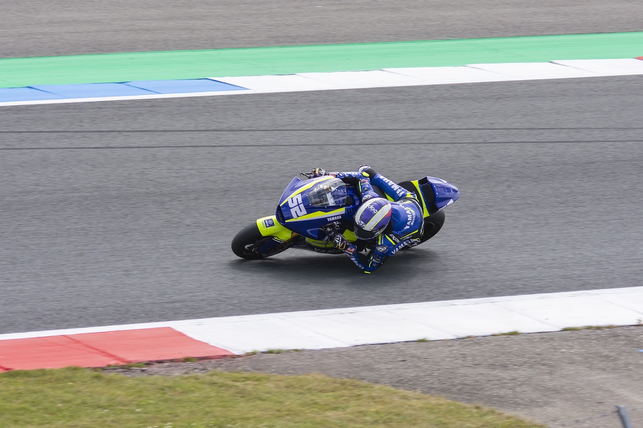 他不拘泥於 他不拘泥於